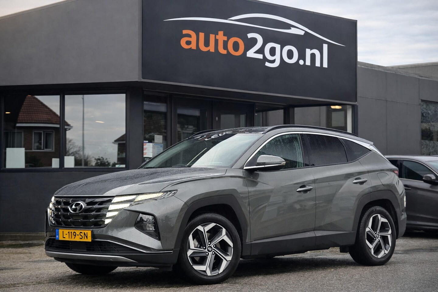 Hyundai Tucson - 1.6 T-GDI PHEV AUT6 PREMIUM SKY 4WD. LEDER PANODAK NAVI 360.CAMERA PARKASSIST 19INCH.LMV P - AutoWereld.nl