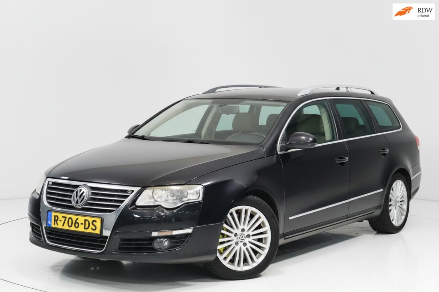 Volkswagen Passat Variant - 3.2 V6 4M MEMORY I MASSAGE I LEDER I CLIMA I CRUISE I - AutoWereld.nl