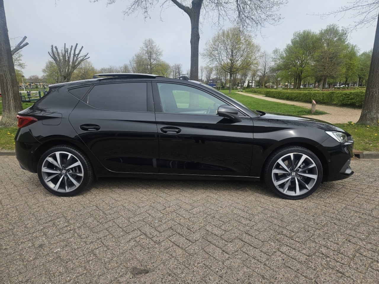 SEAT Leon - 1.4 TSI eH PHEV FRBI - AutoWereld.nl