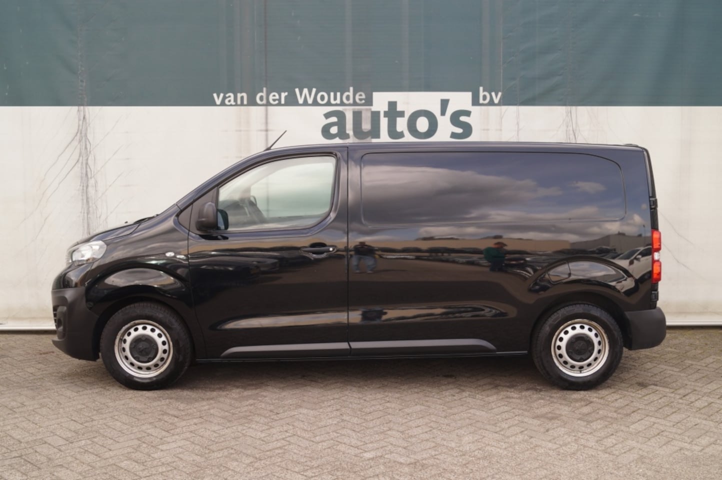 Peugeot Expert - 1.5 BlueHDI Standard Premium -NAVI-AIRCO-TREKHAAK- - AutoWereld.nl