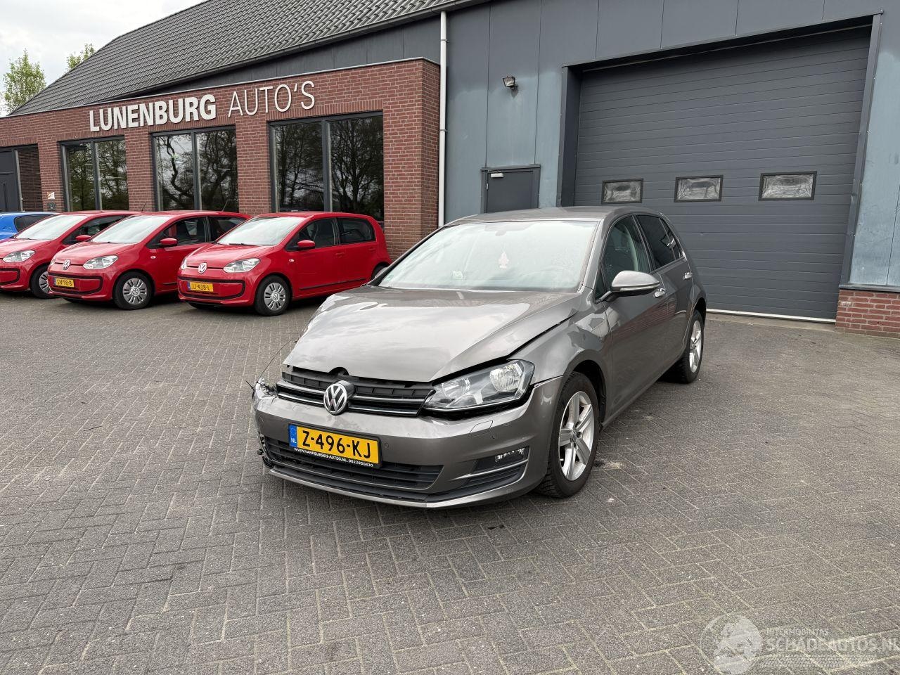 Volkswagen Golf - 1.2 TSI Trendline 1.2 TSI Trendline - AutoWereld.nl