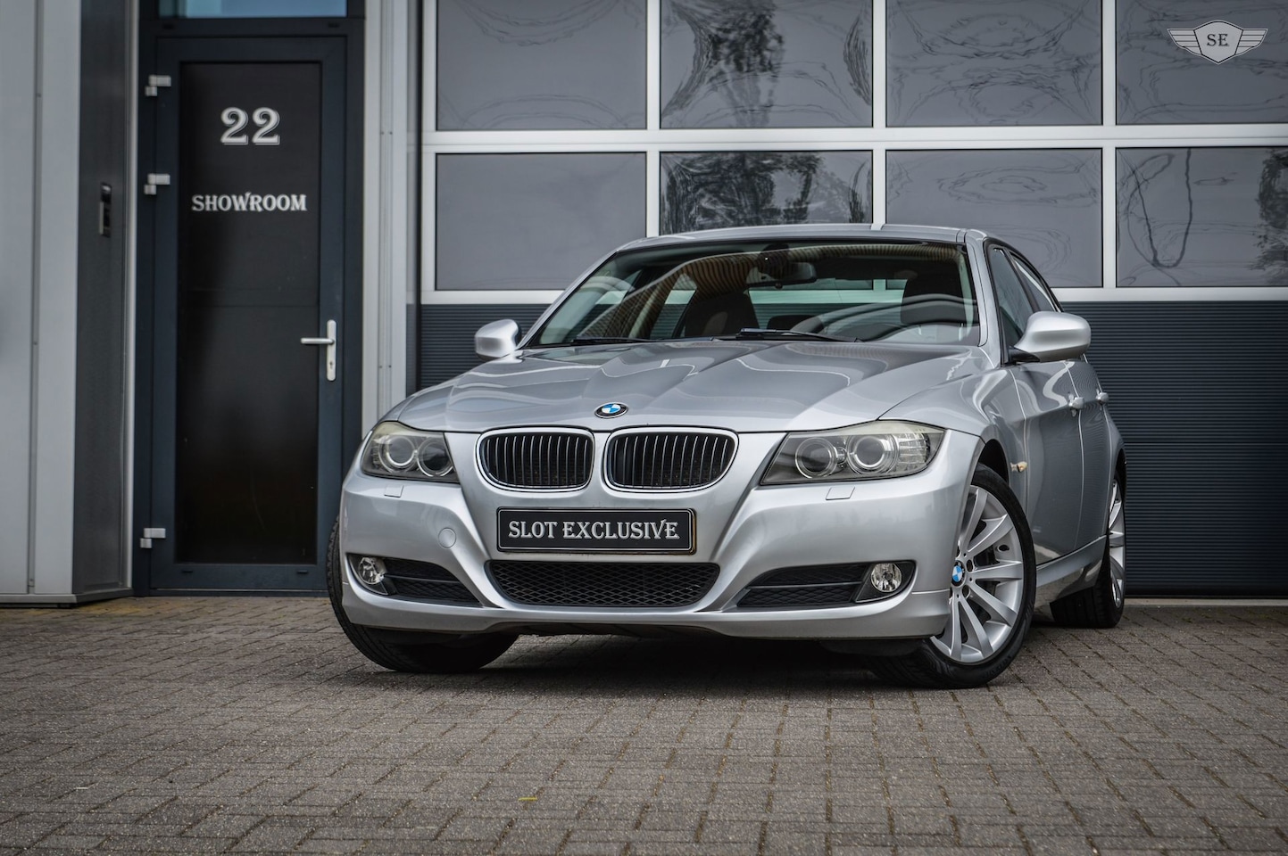 BMW 3-serie - 318i Business Line | Xenon | Cruise | Trekhaak | Navi - AutoWereld.nl
