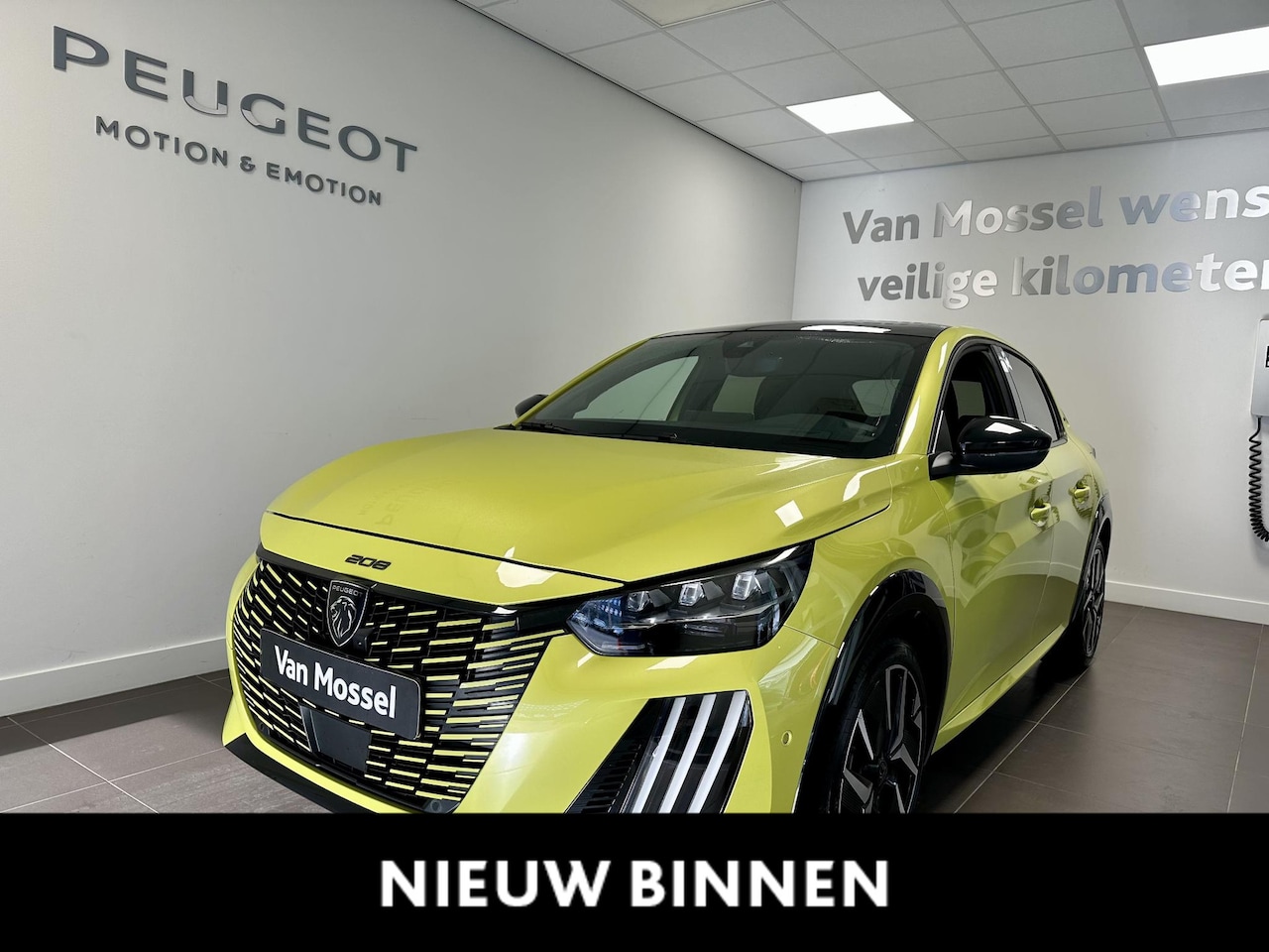 Peugeot 208 - 1.2 Hybrid 145 e-DCS6 GT | Navi | dodehoekdetectie | Camera voor + achter | Pano-dak | App - AutoWereld.nl