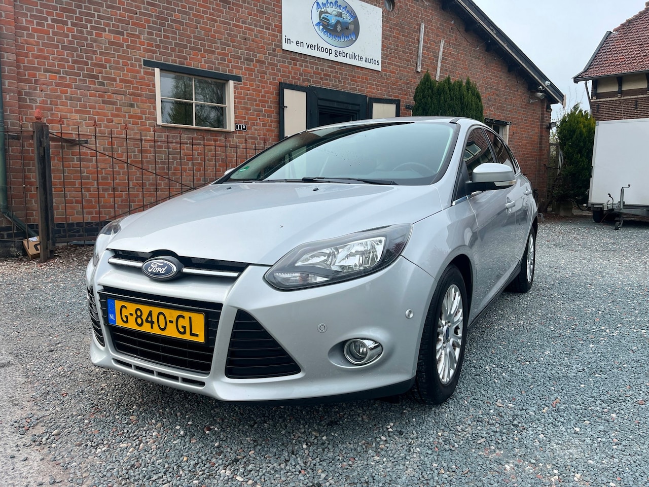 Ford Focus - 1.0 EcoBoost Titanium 1.0 EcoBoost Titanium ( Navigatie + Cruise controle + Climate controle ) - AutoWereld.nl