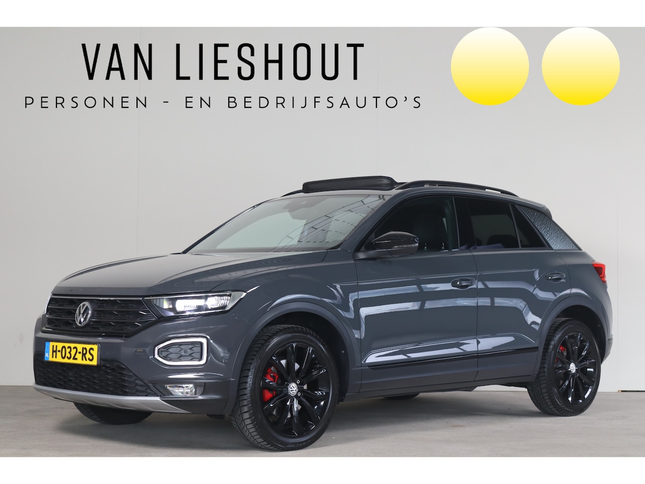 Volkswagen T-Roc - 1.5 TSI Sport NL-Auto!! Pano I Trekhaak I Sport.Interieur - AutoWereld.nl