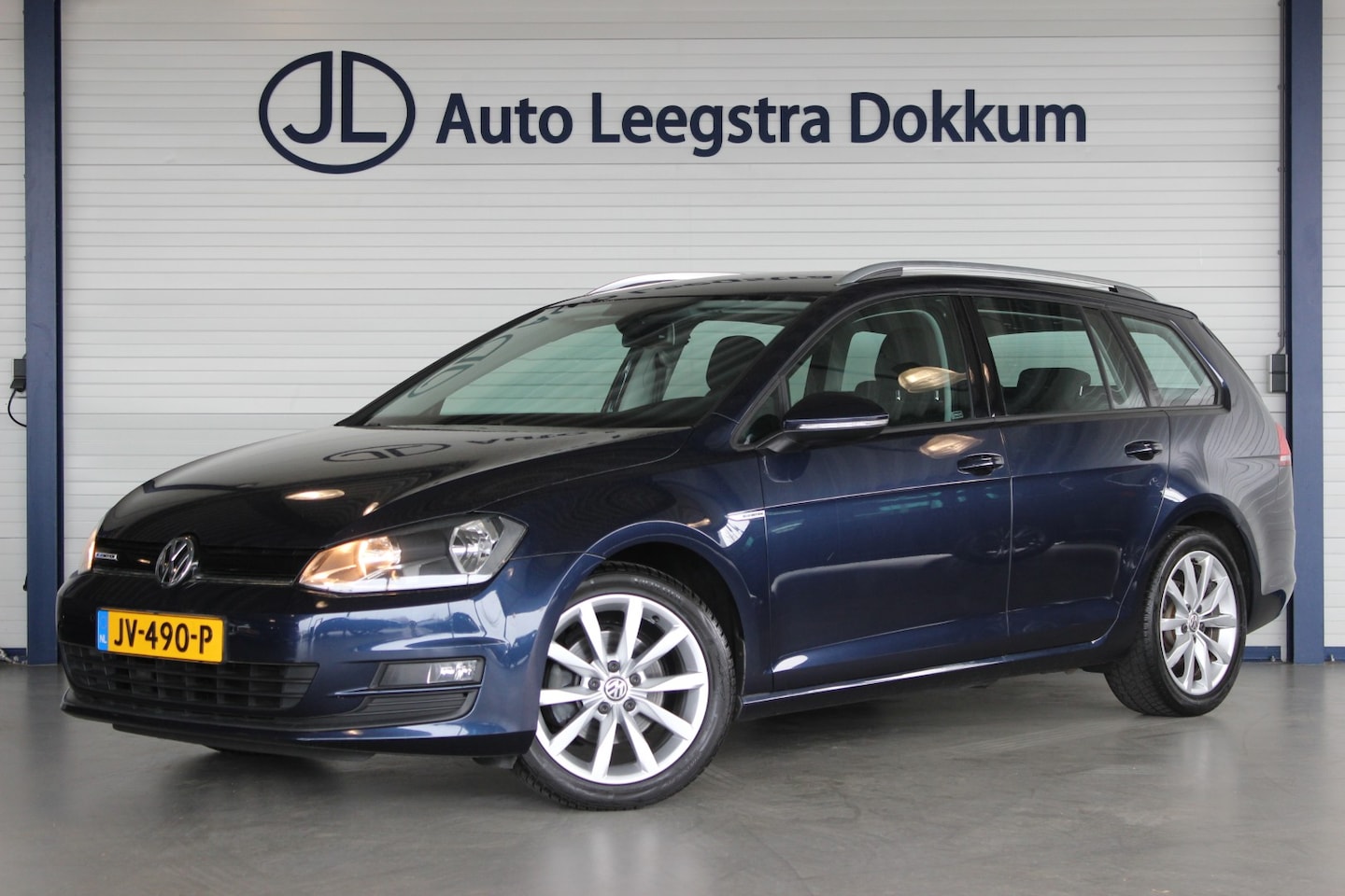 Volkswagen Golf Variant - 1.0 TSI Connected Series Trekhaak | Camera | Carplay | Navi | Clima | Sportstoelen | Bluet - AutoWereld.nl