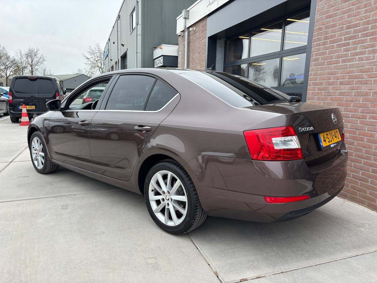 Skoda Octavia - 1.2 TSI Greentech Ambition Businessline | Org-NL auto. Navi. Clima. Cruise. Onderhouden. Etc.