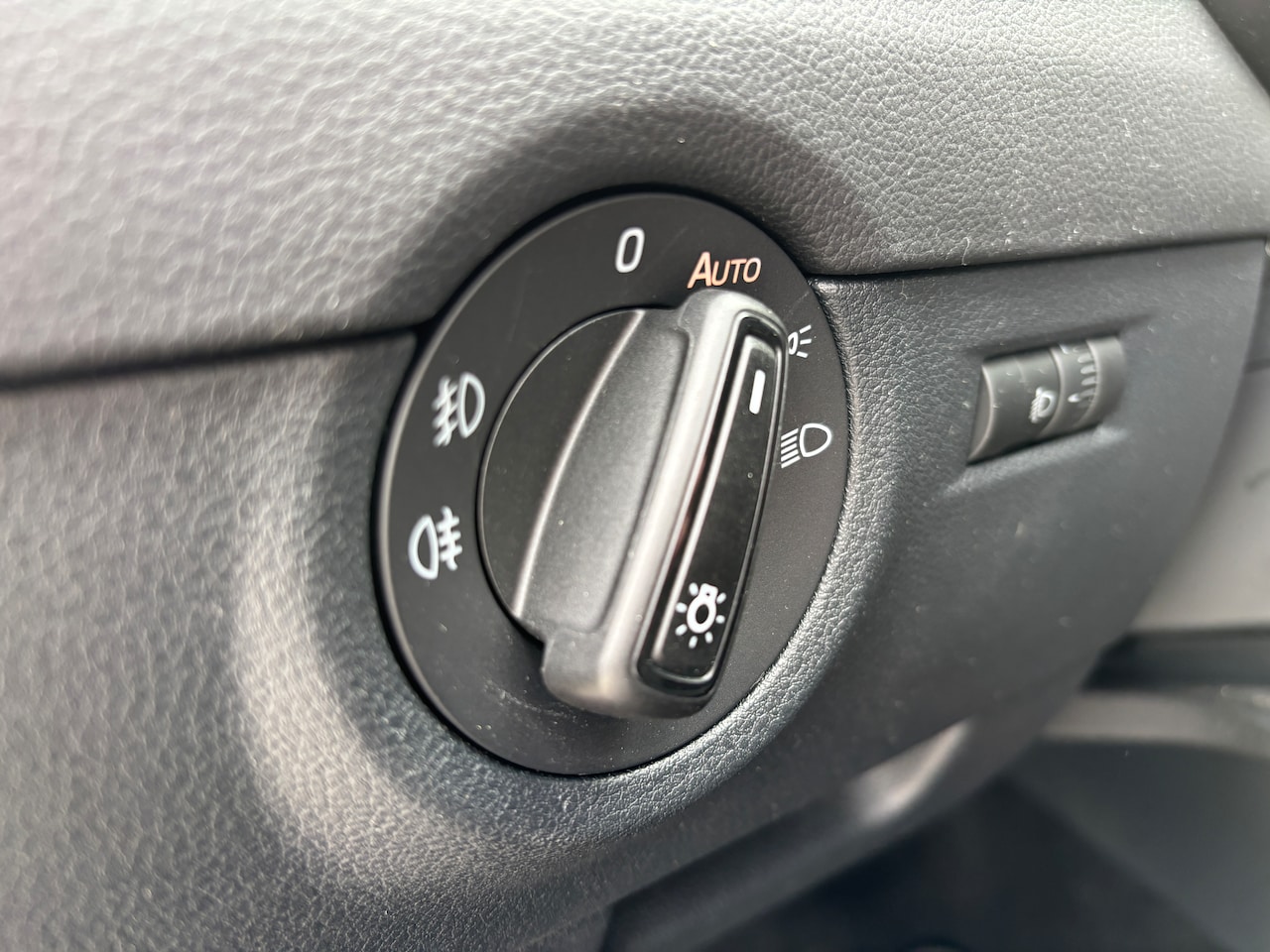 Skoda Octavia - 1.2 TSI Greentech Ambition Businessline | Org-NL auto. Navi. Clima. Cruise. Onderhouden. Etc.