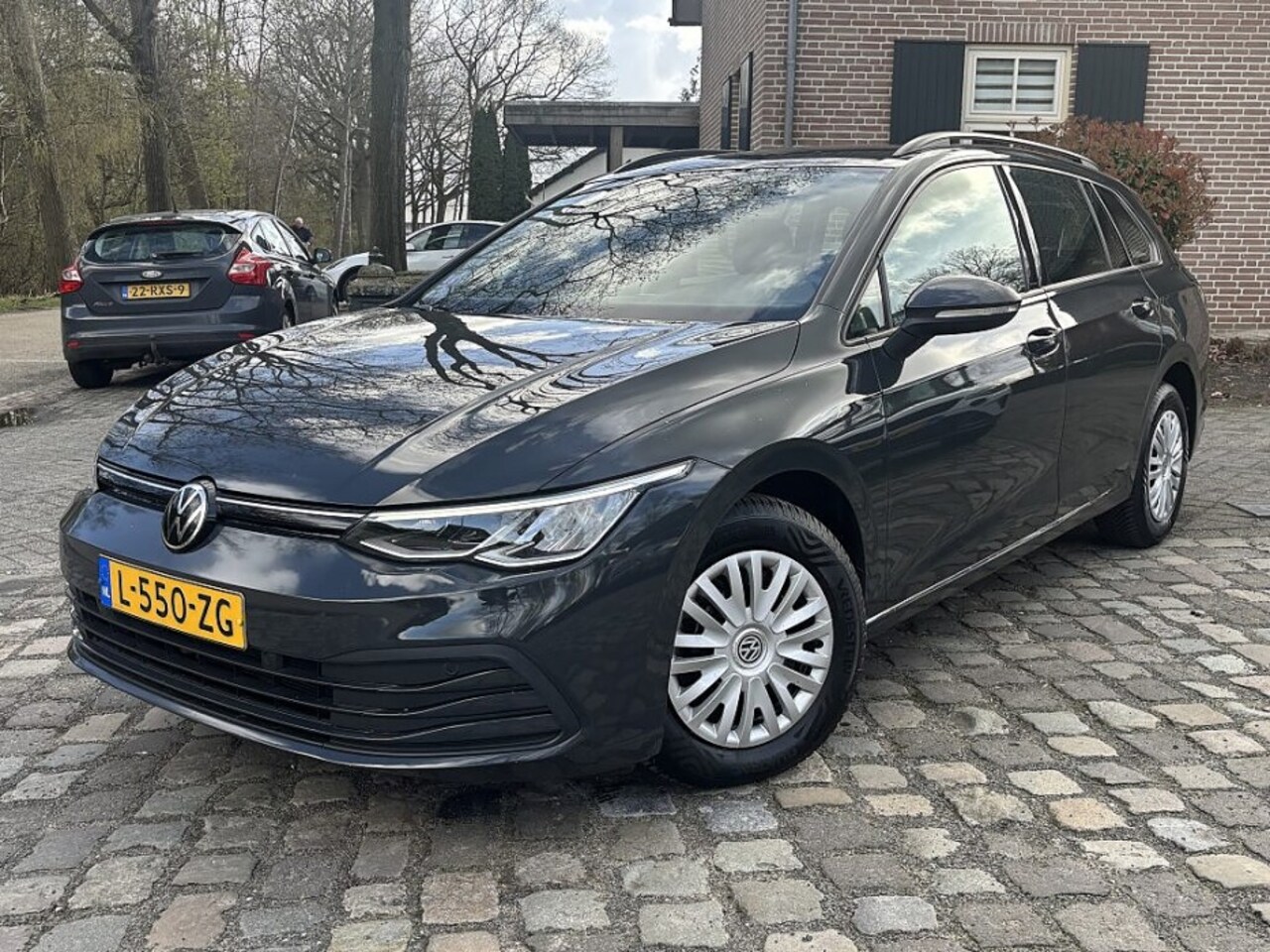 Volkswagen Golf Variant - 1.0 TSI 110pk ecc,pdc,trekhaak,carplay,cruise - AutoWereld.nl