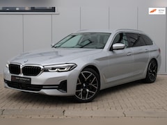 BMW 5-serie Touring - 530i Executive 1 Jaar GARANTIE ACC I VIRTUAL I CARPLAY I ELEK. TREKHAAK I LED I LEDER I DO