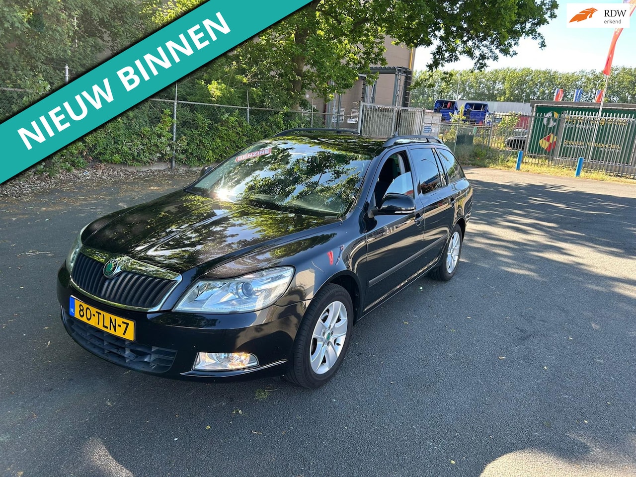 Skoda Octavia Combi - 1.2 TSI Ambition Business Line NETTE AUTO RIJDT EN SCHAKELT GOED - AutoWereld.nl