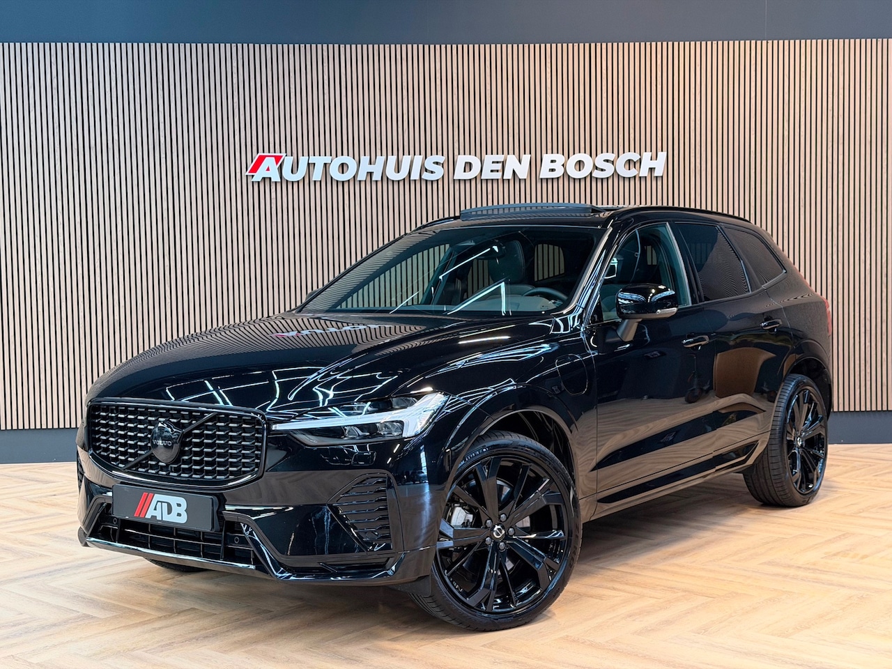 Volvo XC60 - 2.0 T8 Plug-in hybrid AWD Plus Black Edition 2.0 T8 Plug-in hybrid AWD Plus Black Edition 455PK - AutoWereld.nl