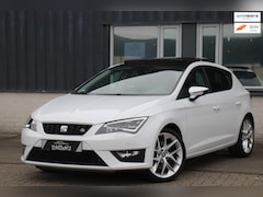 SEAT Leon - 1.8 TSI FR Dynamic Pano Leder DSG Sound LED Stoeverw Navi PDC