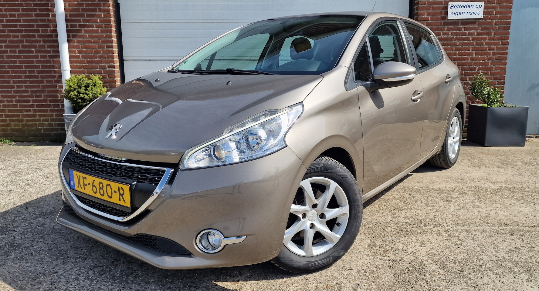 Peugeot 208 - 1.4 Vti Griffe In top staat verkerende Peugeot 208 1.4 16V Navi, airco, lm velgen. DIT IS NIET DE PURE TE - AutoWereld.nl