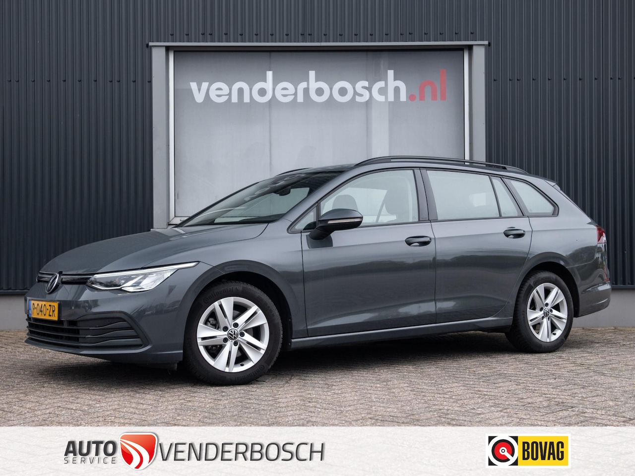 Volkswagen Golf Variant - 1.0 TSI Life 110pk | ACC | Carplay | Camera | LED | Allseasonbanden - AutoWereld.nl