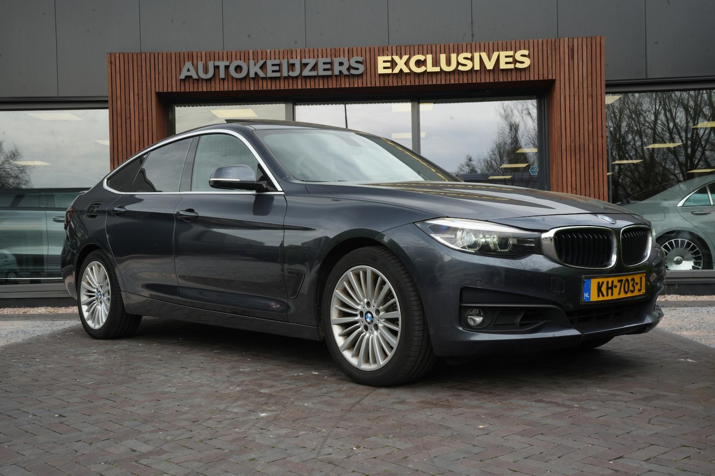 BMW 3-serie Gran Turismo - 320i Centennial Executive Cruise control Brake assist Hill hold Koplampreiniging - AutoWereld.nl