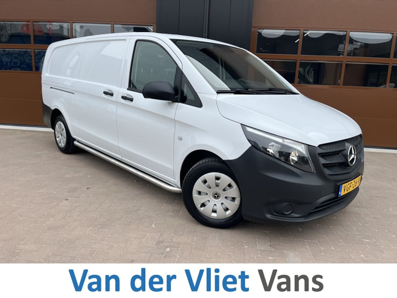 Mercedes-Benz Vito - 110 CDI 102 pk E6 XL Extra Lang 3p Lease €253 p/m, Airco, Camera, laadbrug, onderhoudshis - AutoWereld.nl