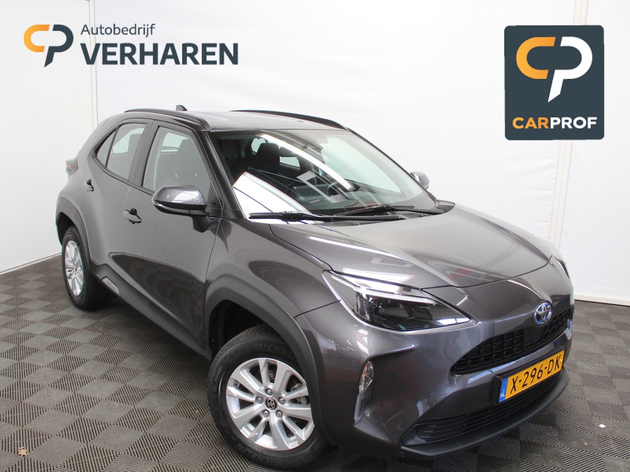 Toyota Yaris Cross - 1.5 Hybrid Business CLIMATE | ADAPCRUISE | LMV16 | NAVI | CARPLAY | LED | CAMERA | DAB - AutoWereld.nl