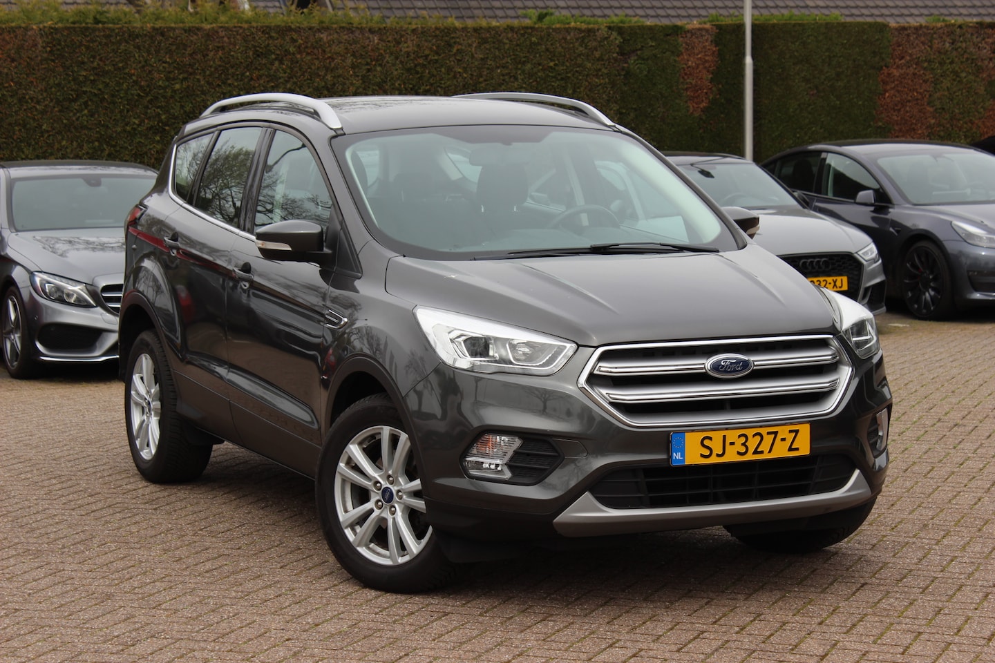Ford Kuga - 1.5 EcoBoost Trend Ultimate / Navigatie / Parkeerhulp achter / 17'' / Bluetooth / Cruise C - AutoWereld.nl