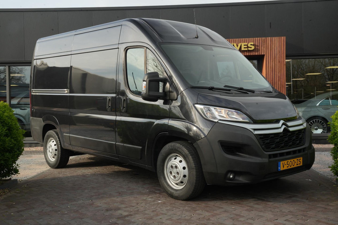 Citroën Jumper - 35 2.0 BlueHDi L2H2 Zwaar Trekhaak PDC Airco Cruise Navi - AutoWereld.nl