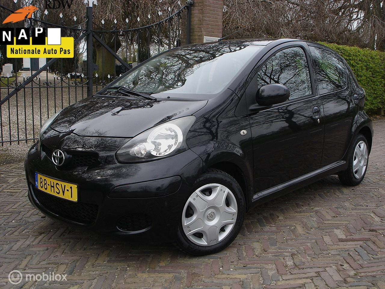 Toyota Aygo - 1.0-12V comfort Bj 2009 Elec.Pakk.|5-Drs |Airco - AutoWereld.nl