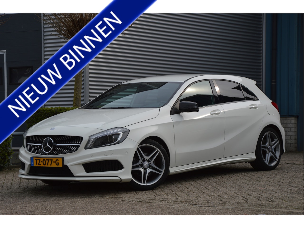 Mercedes-Benz A-klasse - 200 AUTOMAAT | AMG-LINE | NAVI | CAMERA | XENON | TREKHAAK | ENZ - AutoWereld.nl