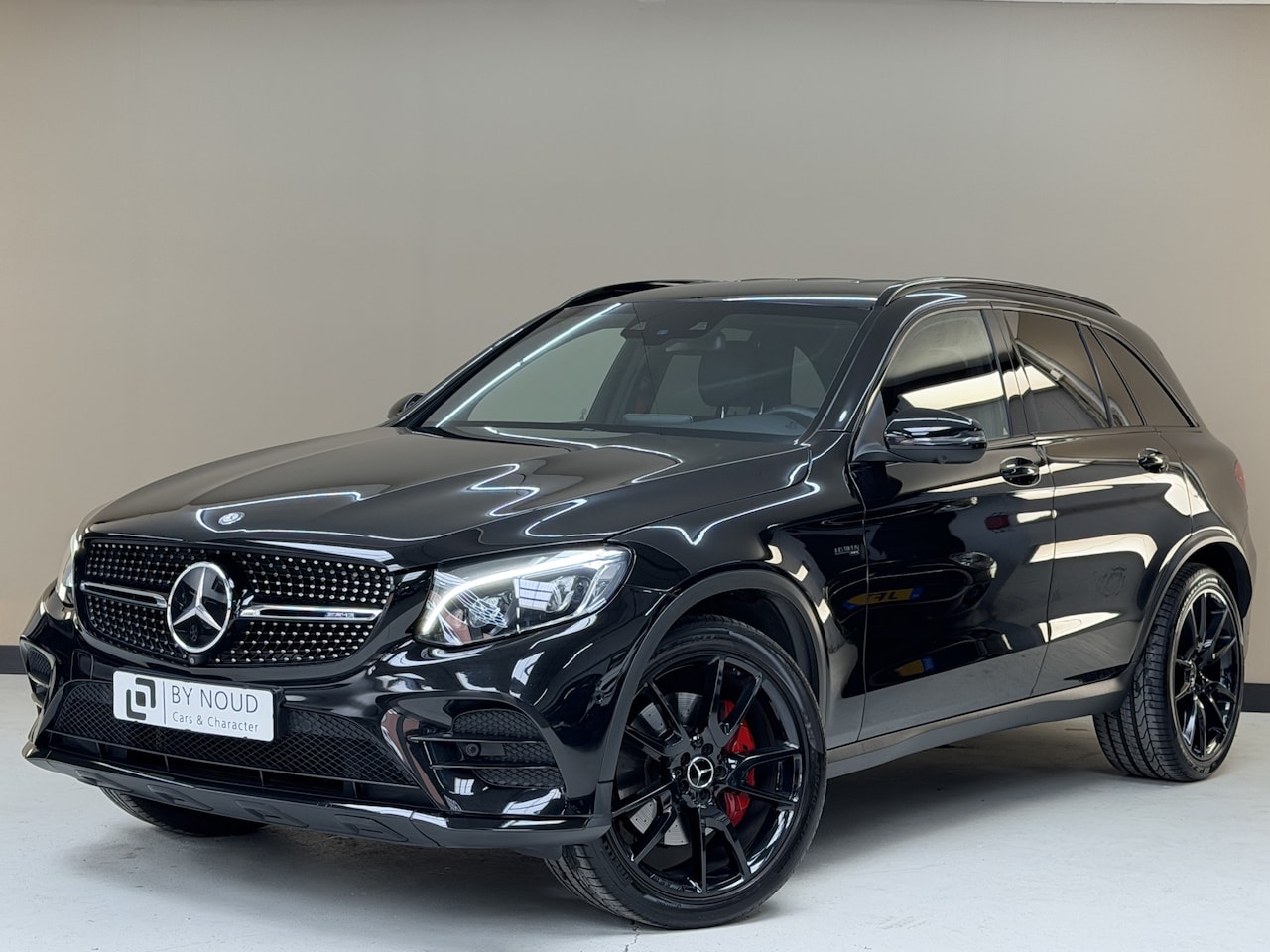 Mercedes-Benz GLC-klasse - AMG 43 4MATIC, 368Pk, 2017, Liefhebbers auto, Rode gordels, Navigatie, Distronic, Trekhaak - AutoWereld.nl