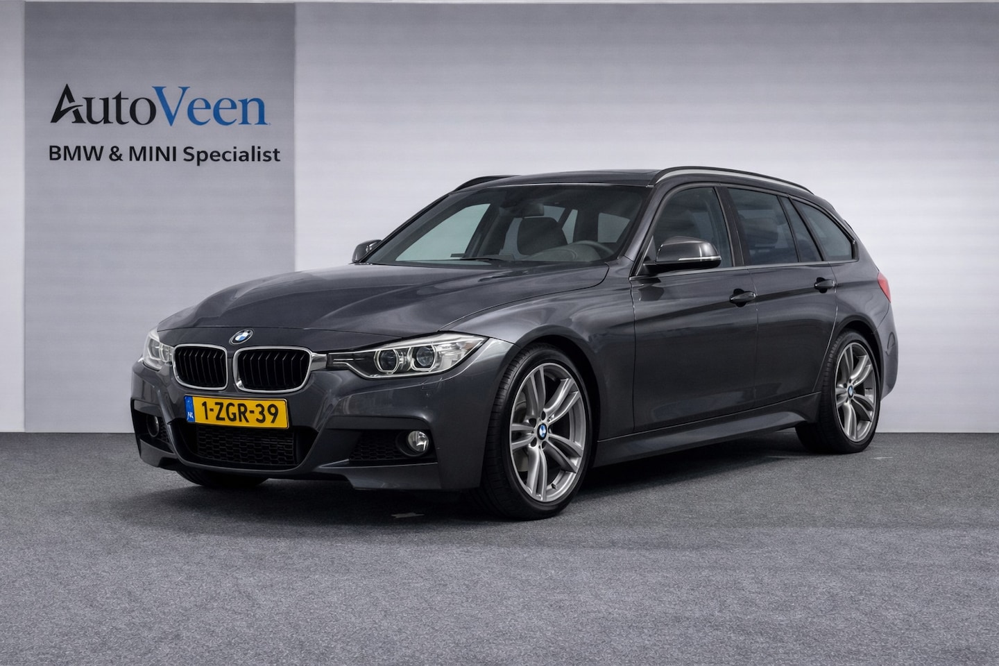 BMW 3-serie Touring - 316i Executive (M-SPORT, ALCANTARA, ALPINE, STOELVERWARMING, PARKEERSENSOREN) - AutoWereld.nl