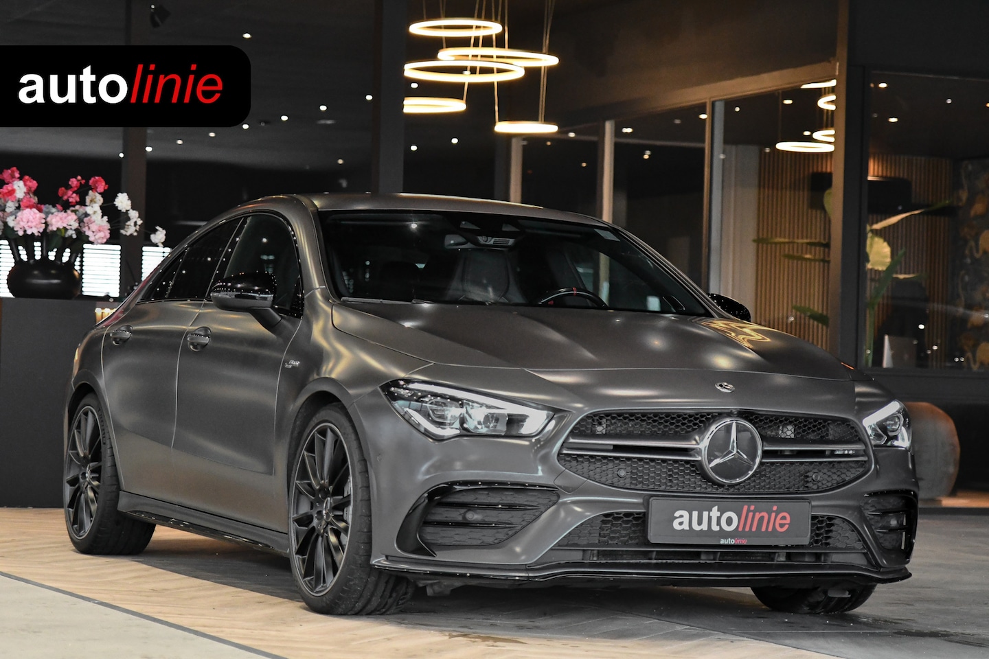 Mercedes-Benz CLA-Klasse - AMG 35 4MATIC Aero. Schaal, Perf Stuur, Burm, Keyless, Camera, CarPlay, Sfeer! - AutoWereld.nl