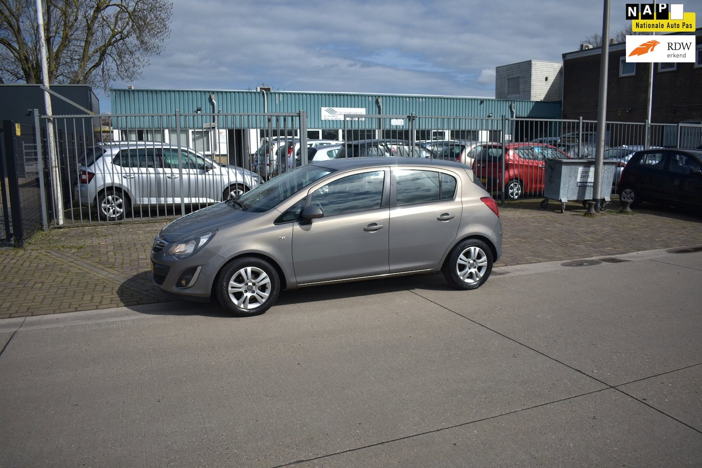 Opel Corsa - 1.2-16V Design Edition 1.2-16V Design Edition - AutoWereld.nl