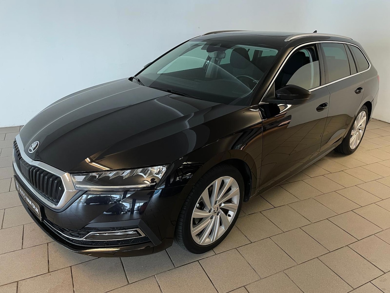 Skoda Octavia Combi - 1.0 e-TSI Business Edition AUTOMAAT PANO NAVI CRUISEL BLUETOOTH ELEK RAMEN CENT VERG VELGE - AutoWereld.nl