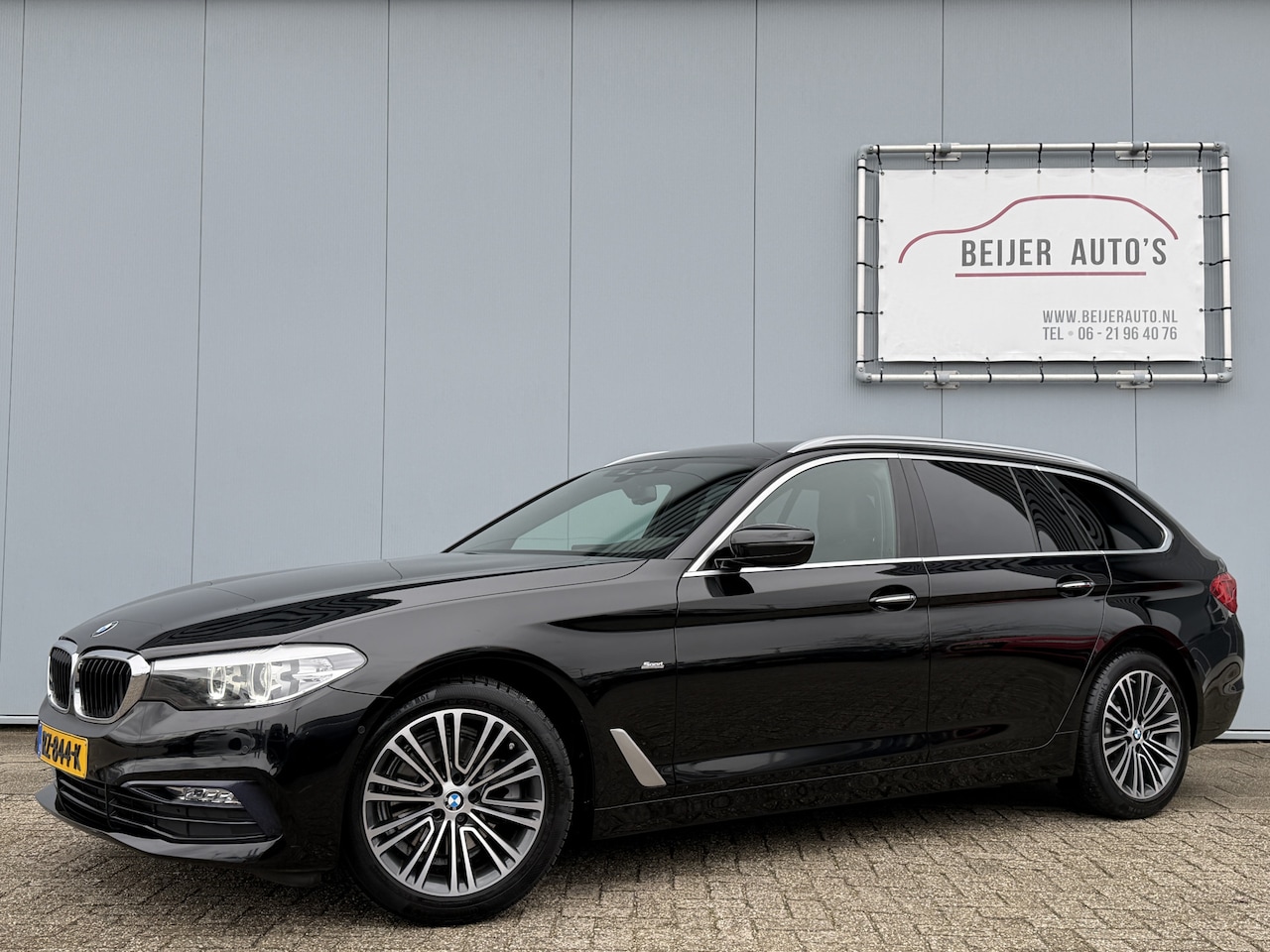 BMW 5-serie Touring - 520i Executive Automaat Navigatie/Camera/18inch. - AutoWereld.nl
