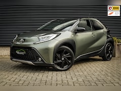 Toyota Aygo X - 1.0 VVT-i S-CVT Premium | CarPlay | Clima | Navi | DAB | Two-Tone | All season banden |