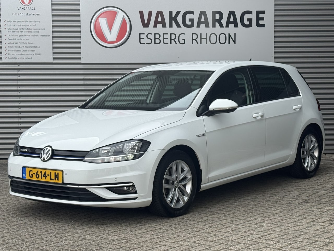 Volkswagen Golf - 1.5 TSI Comfortline Business NAVI,PDC - AutoWereld.nl