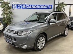 Mitsubishi Outlander - 2.0 PHEV instyle // Leer // Schuifdak // Xenon