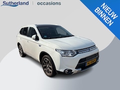 Mitsubishi Outlander - 2.0 PHEV Executive Edition | Trekhaak | Achteruitrijcamera |