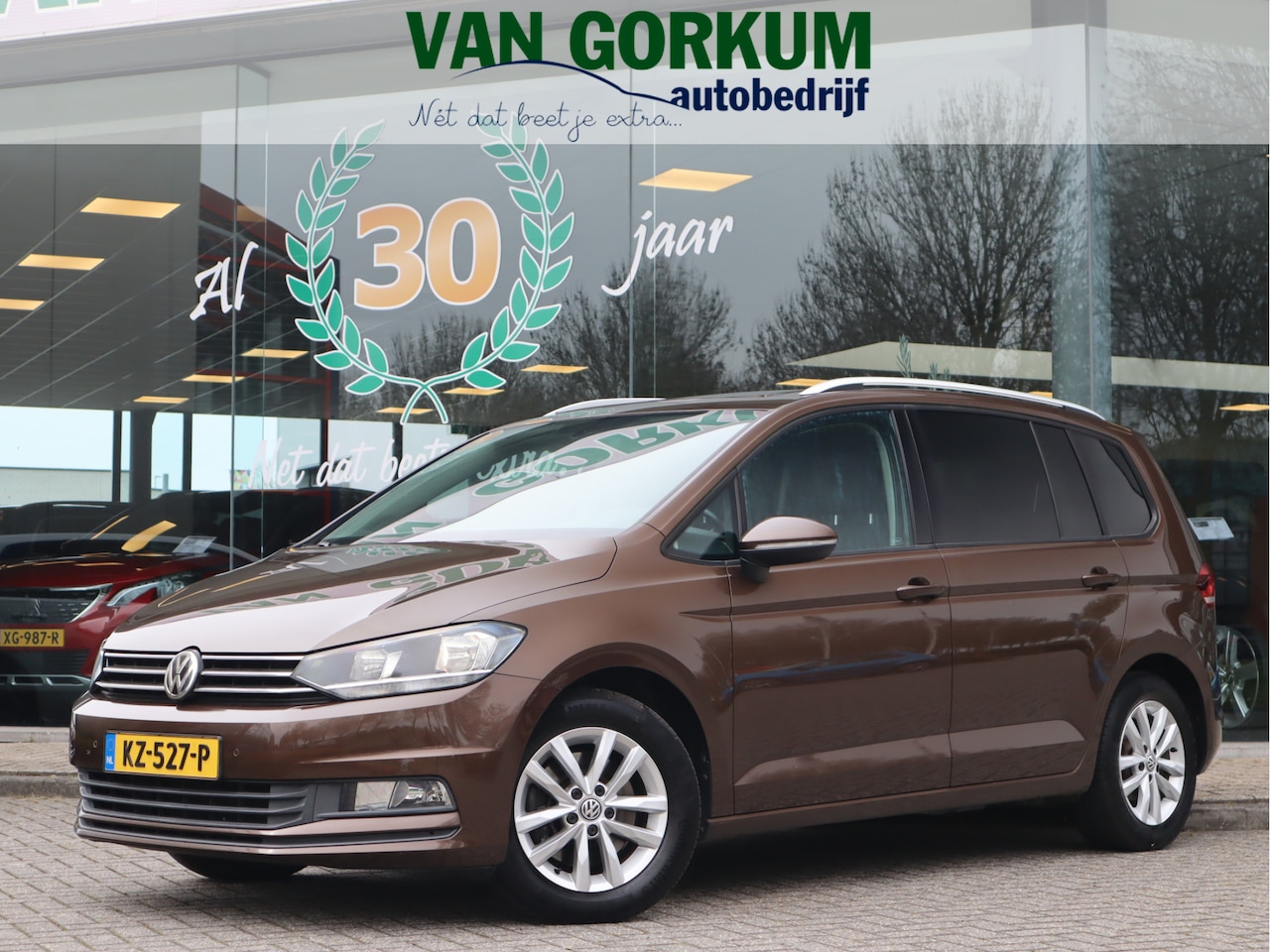 Volkswagen Touran - 1.2 TSI Connected Series Navi / Climate / Trekh / Pano / 7 Persoons - AutoWereld.nl