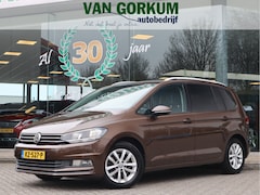 Volkswagen Touran - 1.2 TSI Connected Series Navi / Climate / Trekh / Pano / 7 Persoons