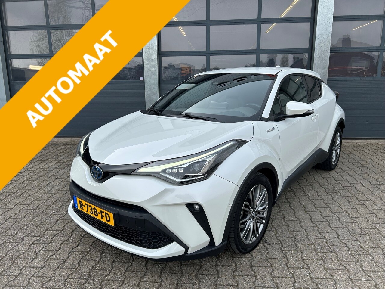 Toyota C-HR - 2.0 Hybrid 184pk CVT Executive - AutoWereld.nl