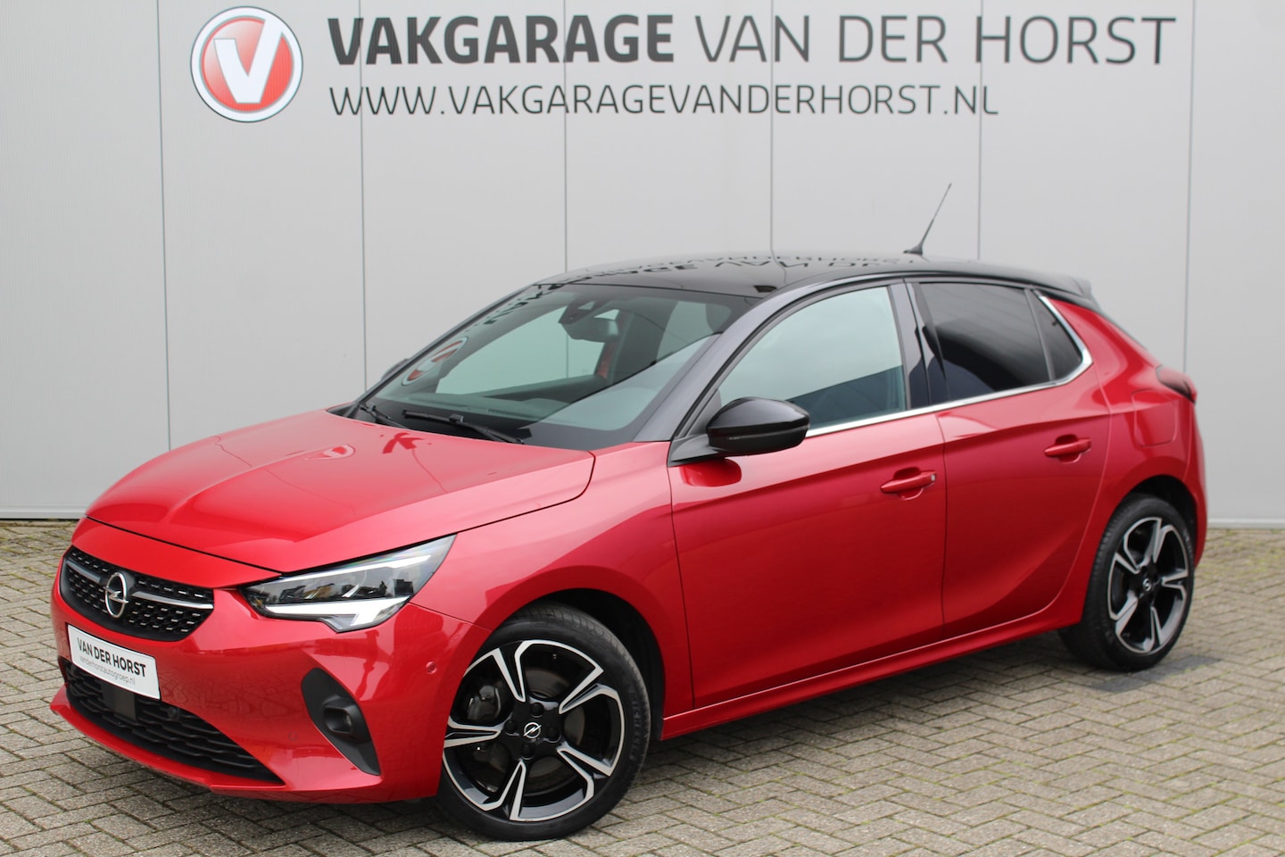 Opel Corsa - 1.2-100 pk Turbo GS-Line. Erg mooie sportieve wagen, slechts 25.500km ! Panoramadak, Stoel - AutoWereld.nl