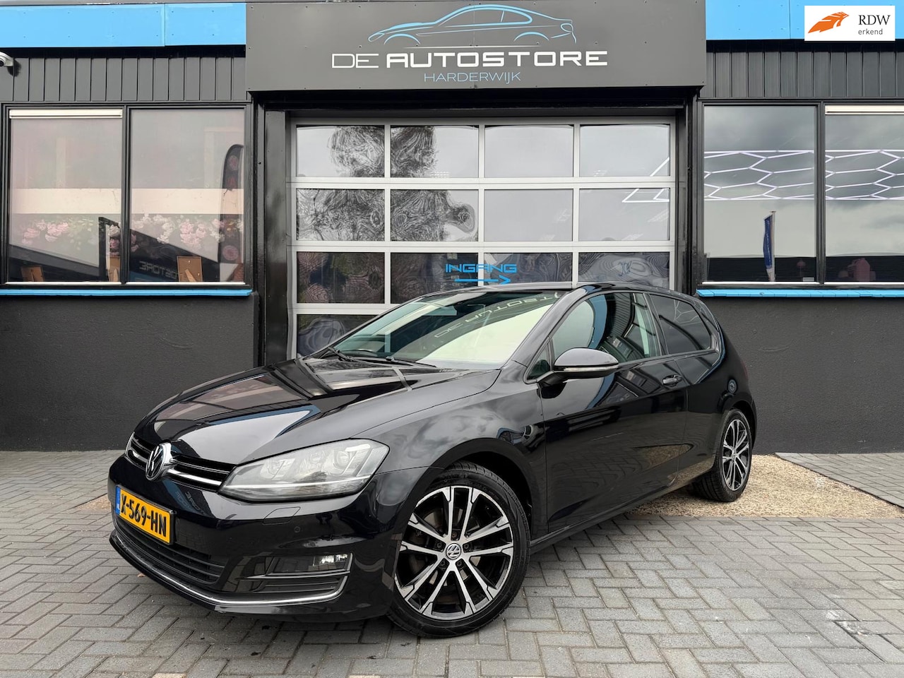 Volkswagen Golf - 1.4 TSI Highline Airco Alantara Xenon Navi Cruise Stoelverw geheel Dealer Onderhouden!!! - AutoWereld.nl