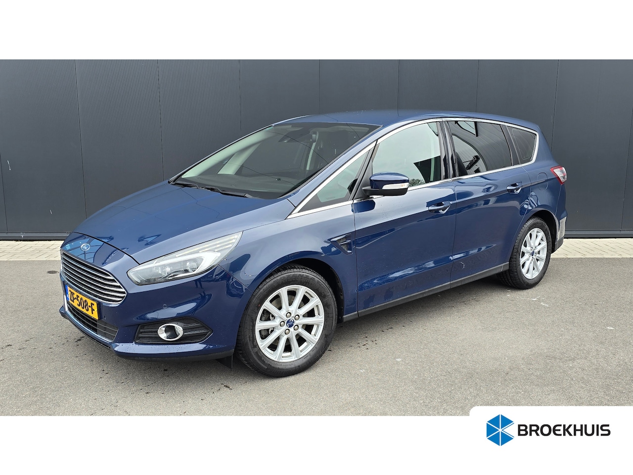 Ford S-Max - 2.0 241pk Titanium 7p. | 2 stoelen op derde rij | Cruise control | Electronic climate cont - AutoWereld.nl