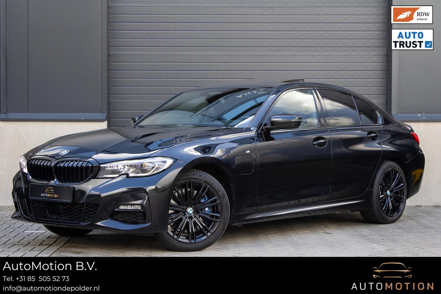 BMW 3-serie - 330e PANO MEMORY M PAKKET CAMERA HUD TREKHAAK - AutoWereld.nl