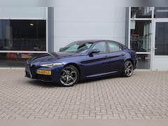 Alfa Romeo Giulia - 2.0T SPRINT/VELOCE.INT/STOEL.STUUR.VERW/ADAP.CRUISE/19