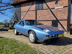 Porsche 928 - S Aut. belastingvrij, 40 jaar oud