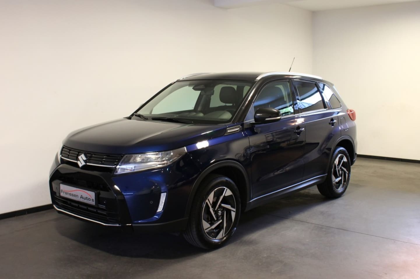 Suzuki Vitara - Facelift Hybrid Style CarPlay, Navi, Camera, Stoel-Verwarming - AutoWereld.nl