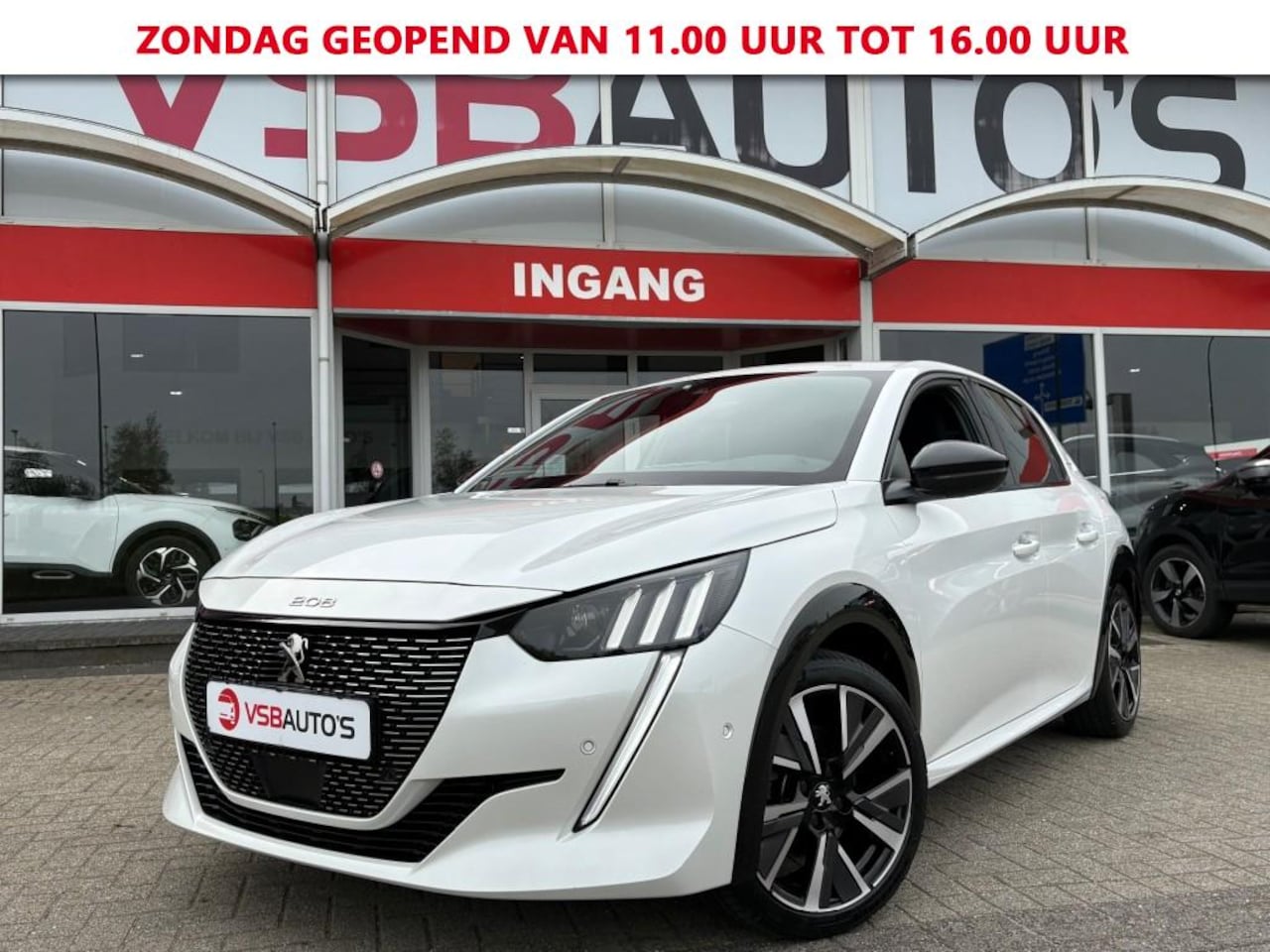 Peugeot 208 - 1.2 PURETECH GT LINE AUT. 130PK LEER EL. STOELEN NAVI CAMERA CARPLAY AIRCO - AutoWereld.nl