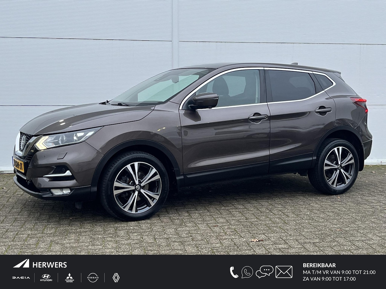Nissan Qashqai - 1.3 DIG-T N-Connecta / Automaat / Dealer onderhouden / Navigatie / Stoel verwarming - AutoWereld.nl