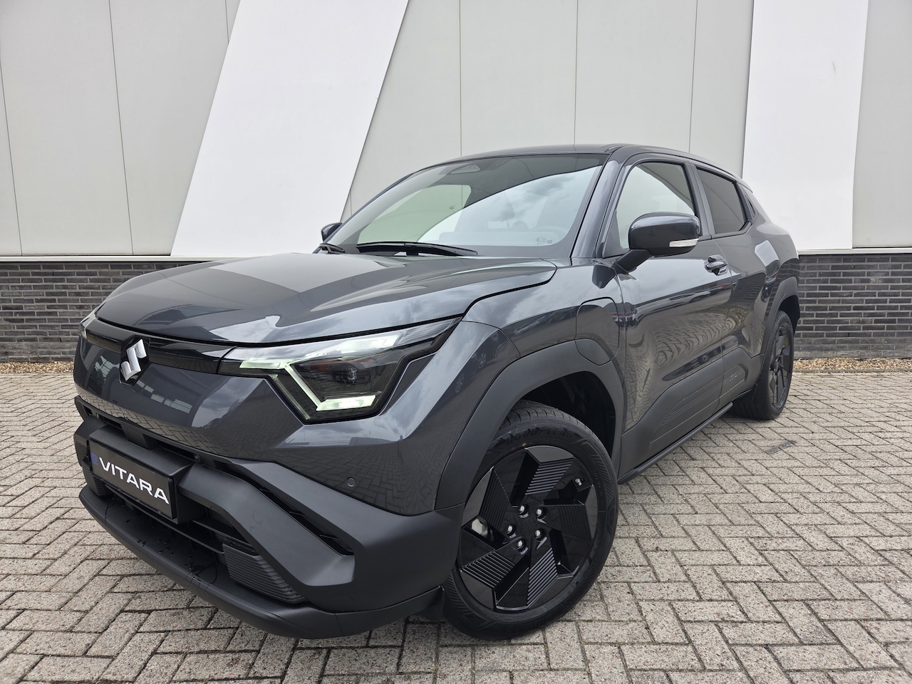Suzuki e Vitara - Select 61 kWh PDC v+a Dode hoek detectie Apple/Android auto ( met tot 30-4 € 2000,- Premie - AutoWereld.nl
