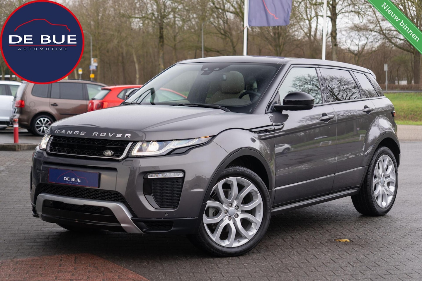 Land Rover Range Rover Evoque - 2.0 TD4 180Pk HSE|1ste Eig|Automaat|Bi-Color Leder|Panoramadak|Meridian|Dealer Onderhouden - AutoWereld.nl